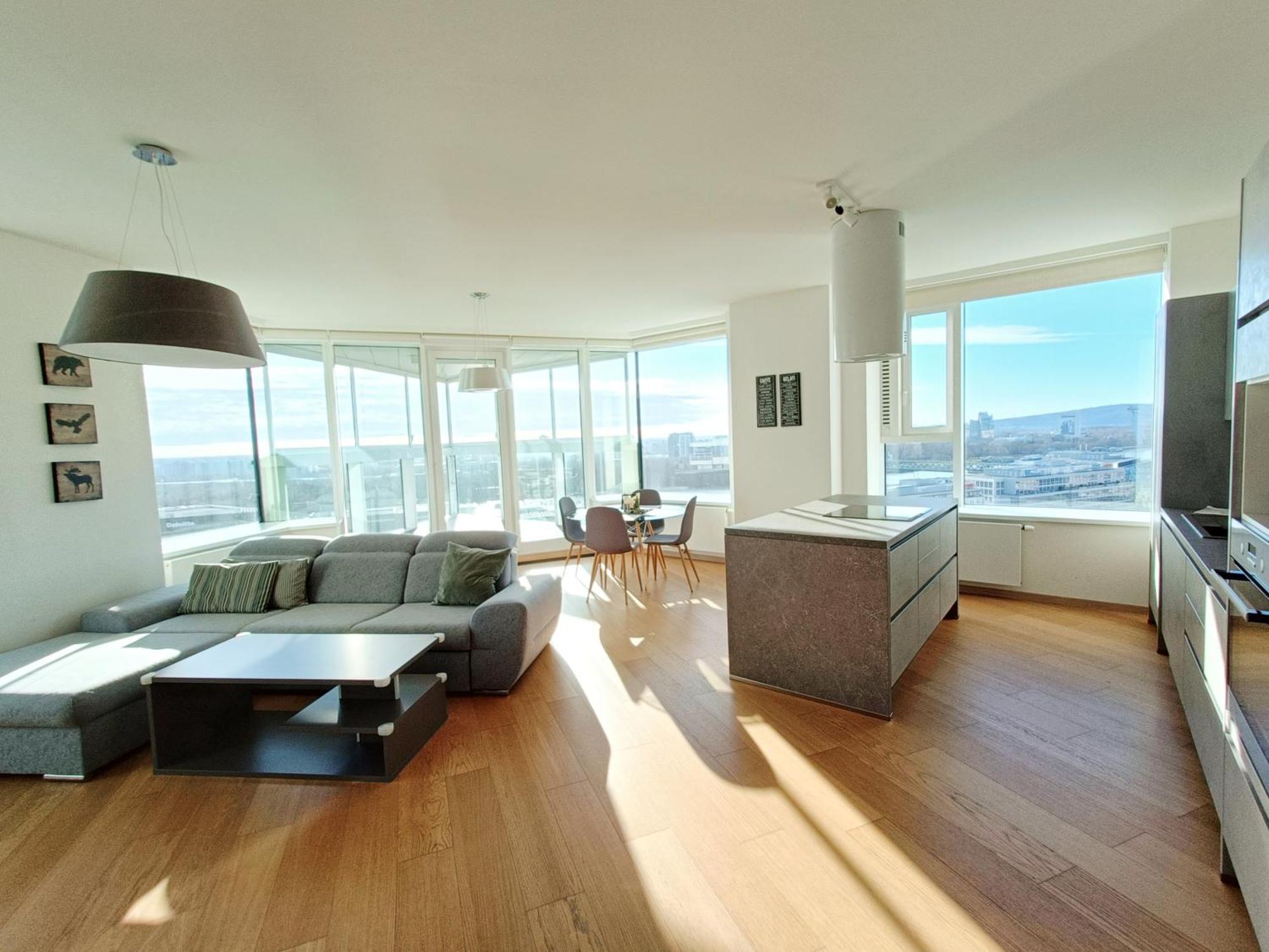 Sag Panorama Apartment 3 Rooms 19Th Floor Great View Free Parking Bratislava Luaran gambar